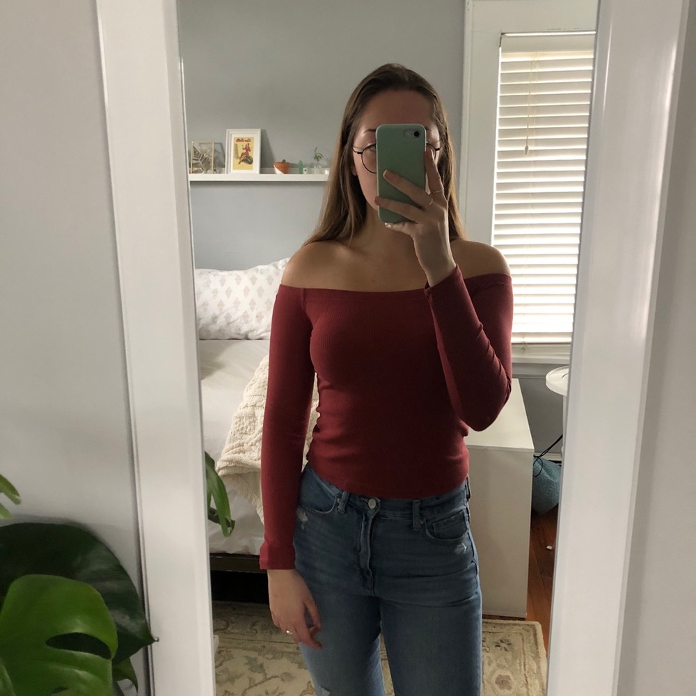 F21 Rust Off Shoulder Top - Picture 2 of 8